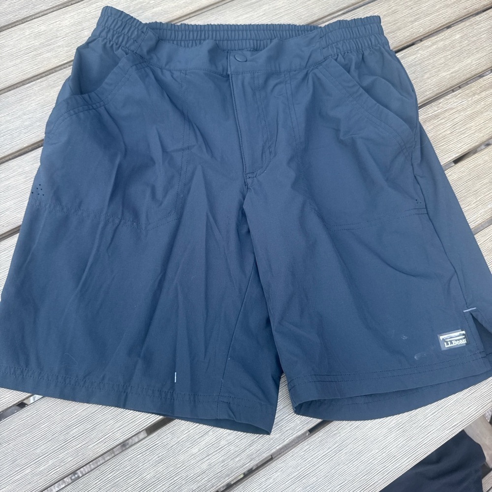 L.L. Bean Women’s Performance Shorts – Black – Size 6 Regular